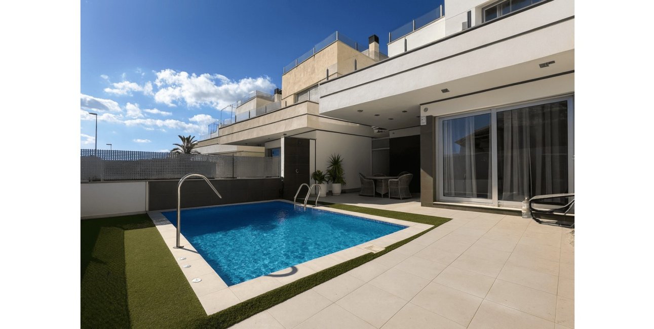 Resale - Villa -
Orihuela Costa - Lomas de Cabo Roig