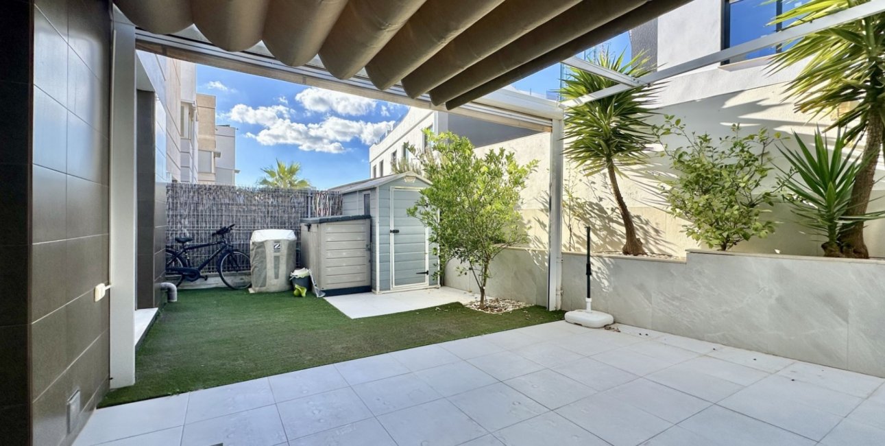 Resale - Villa -
Orihuela Costa - Lomas de Cabo Roig