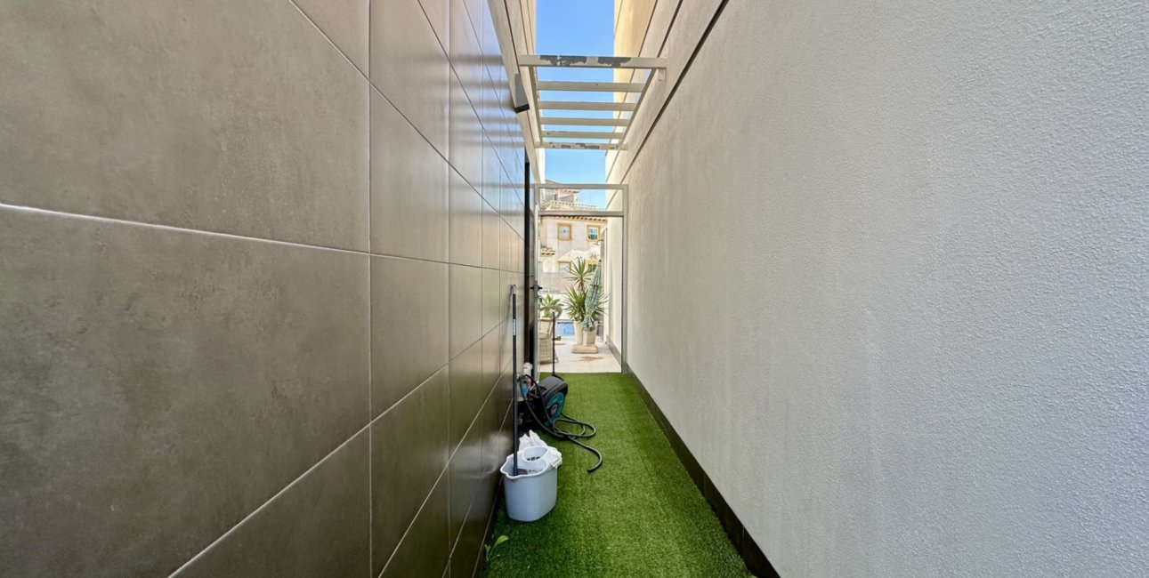 Resale - Villa -
Orihuela Costa - Lomas de Cabo Roig