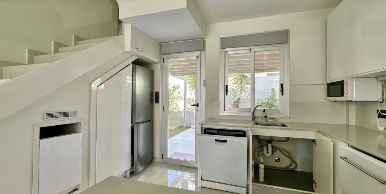 Resale - Villa -
Orihuela Costa - Lomas de Cabo Roig