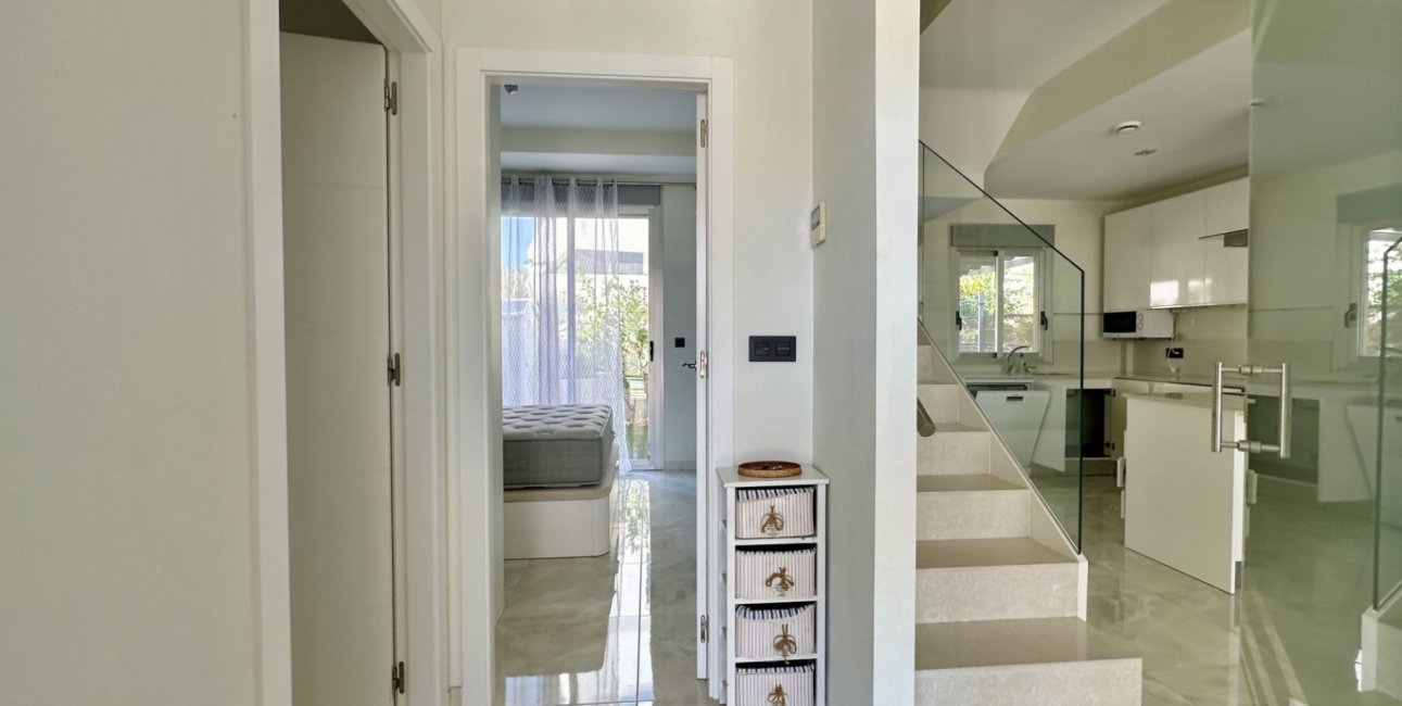 Resale - Villa -
Orihuela Costa - Lomas de Cabo Roig