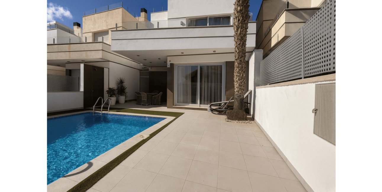 Resale - Villa -
Orihuela Costa - Lomas de Cabo Roig