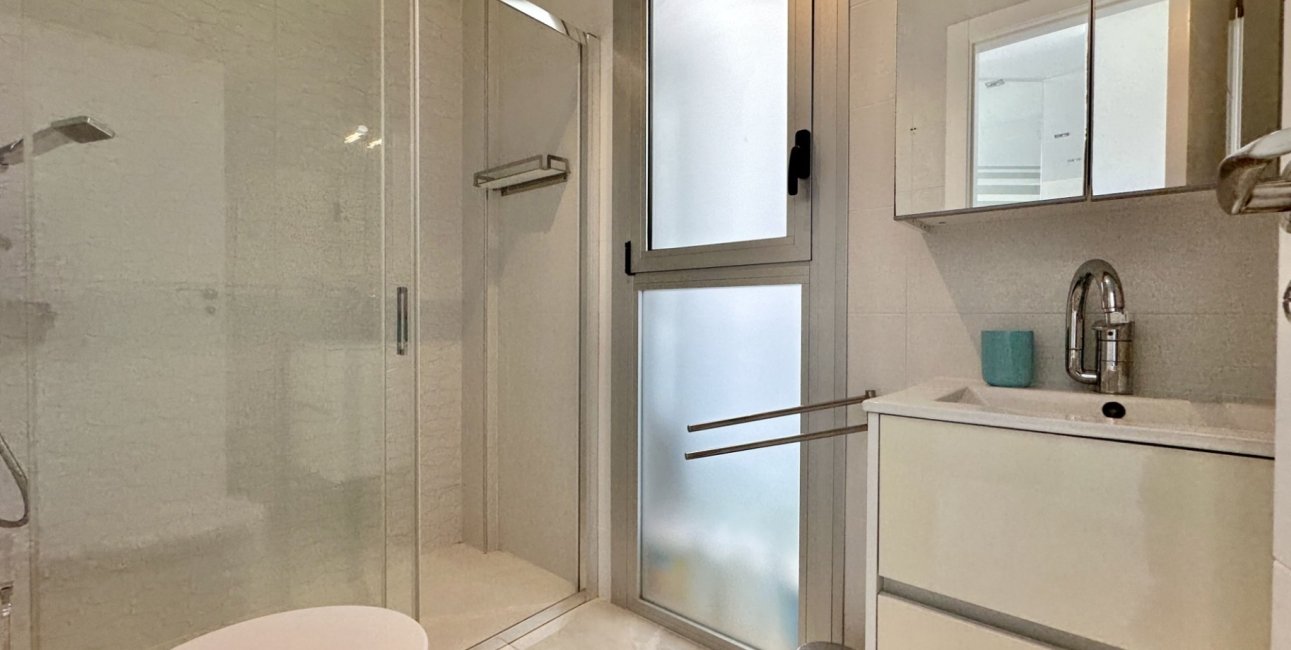 Resale - Villa -
Orihuela Costa - Lomas de Cabo Roig