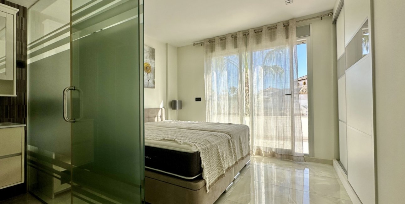 Resale - Villa -
Orihuela Costa - Lomas de Cabo Roig