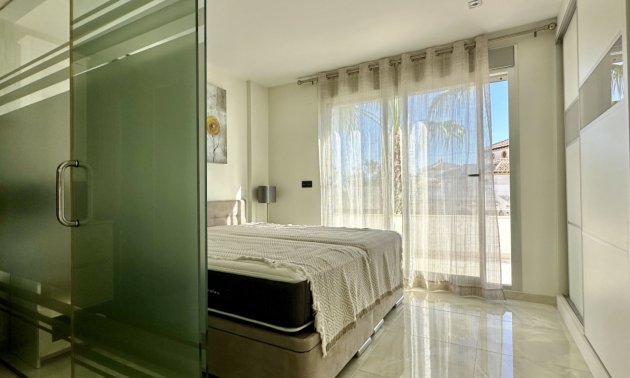 Resale - Villa -
Orihuela Costa - Lomas de Cabo Roig