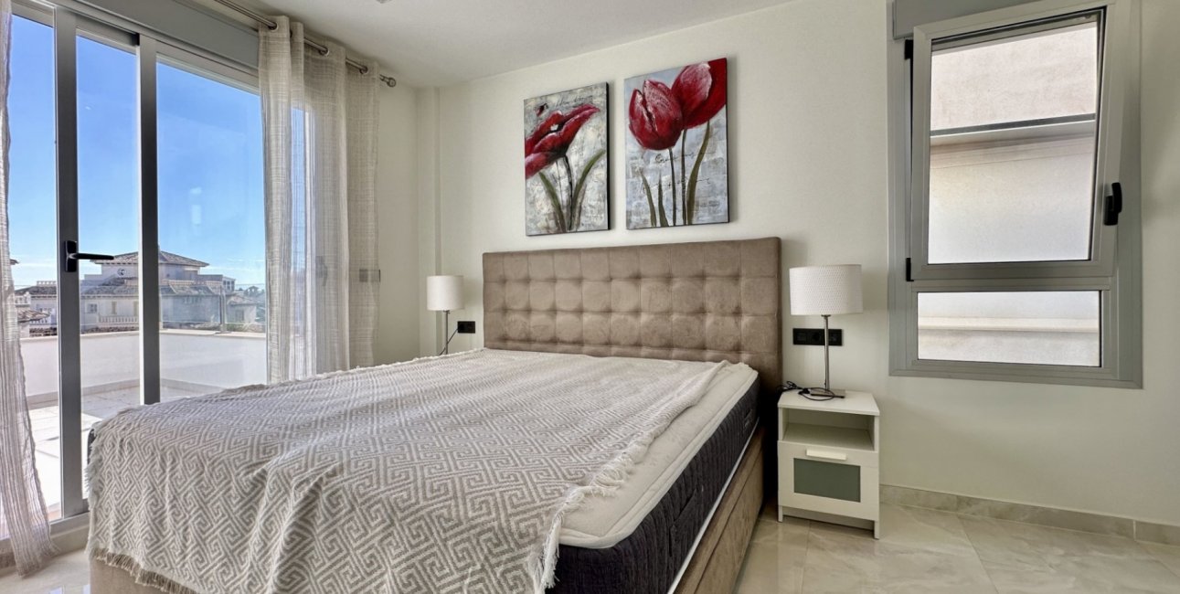 Resale - Villa -
Orihuela Costa - Lomas de Cabo Roig