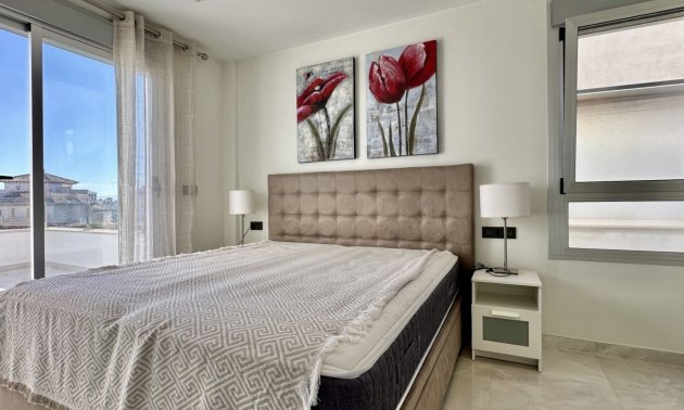 Resale - Villa -
Orihuela Costa - Lomas de Cabo Roig