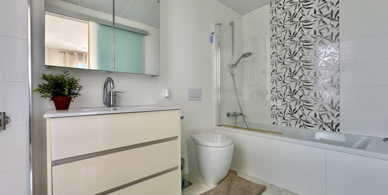 Resale - Villa -
Orihuela Costa - Lomas de Cabo Roig