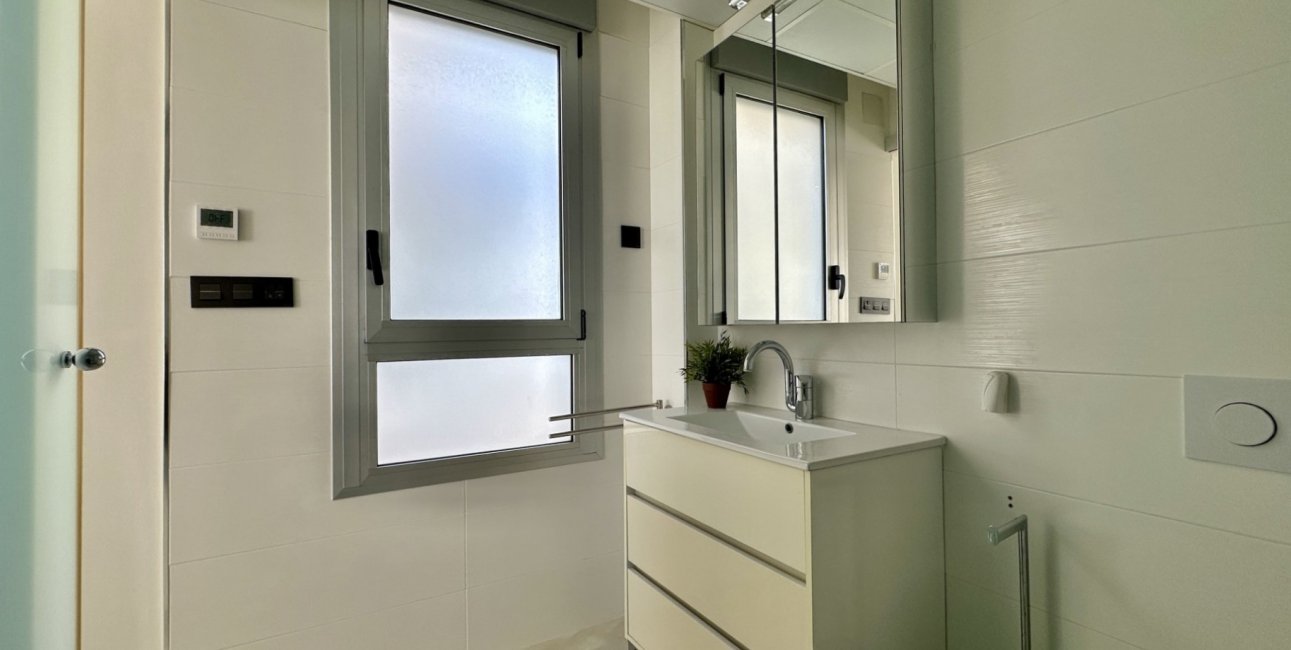 Resale - Villa -
Orihuela Costa - Lomas de Cabo Roig