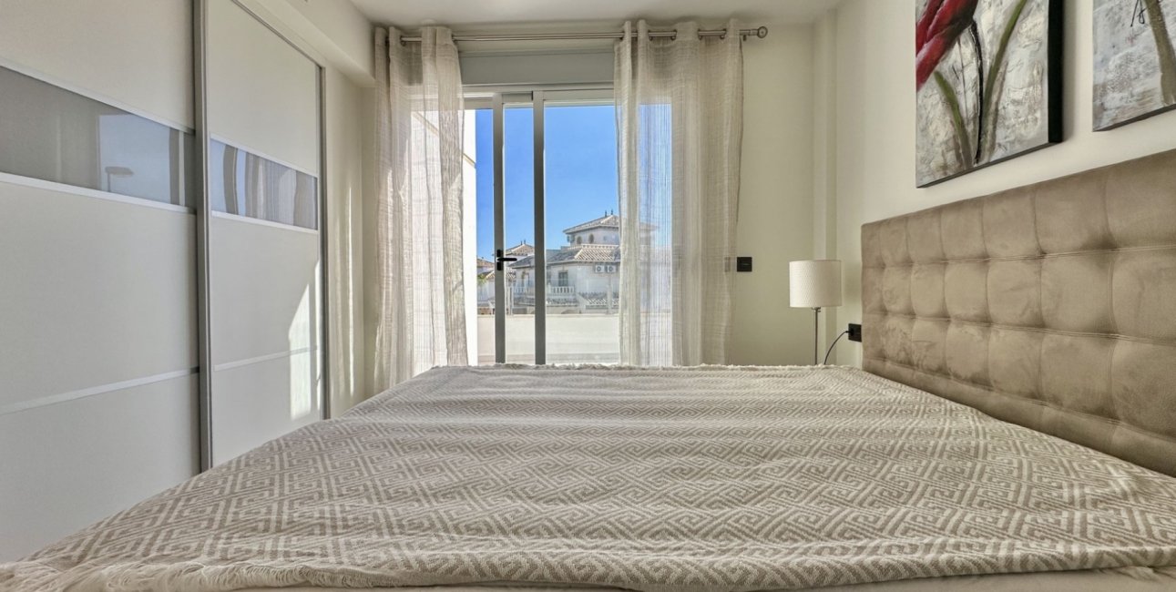 Resale - Villa -
Orihuela Costa - Lomas de Cabo Roig