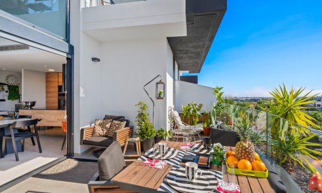 Resale - Duplex -
Orihuela Costa - Villamartin