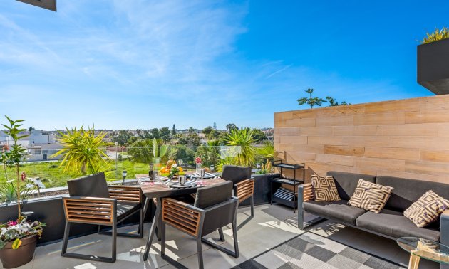 Resale - Duplex -
Orihuela Costa - Villamartin