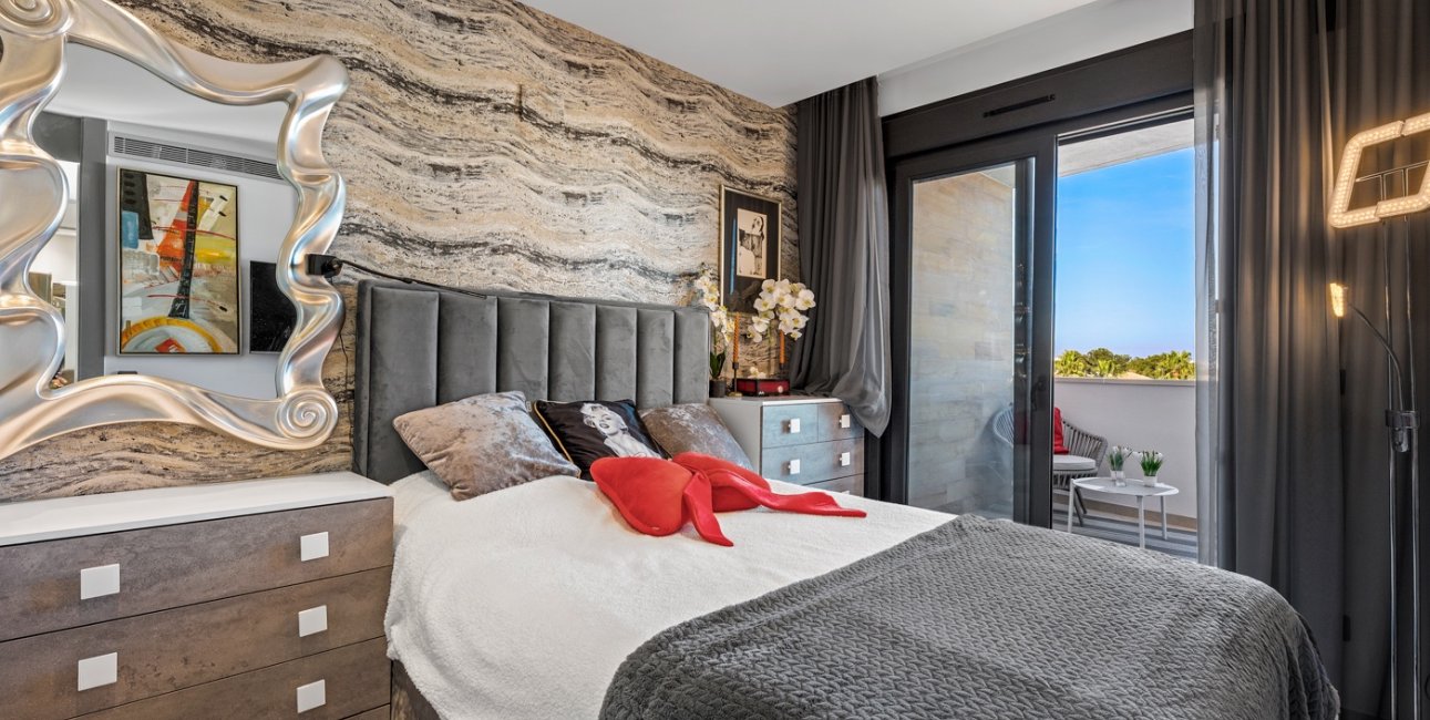 Resale - Duplex -
Orihuela Costa - Villamartin