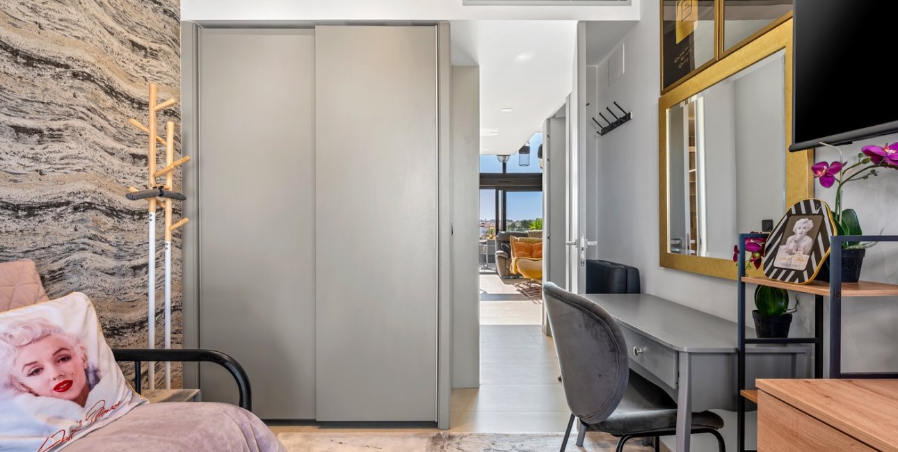 Resale - Duplex -
Orihuela Costa - Villamartin