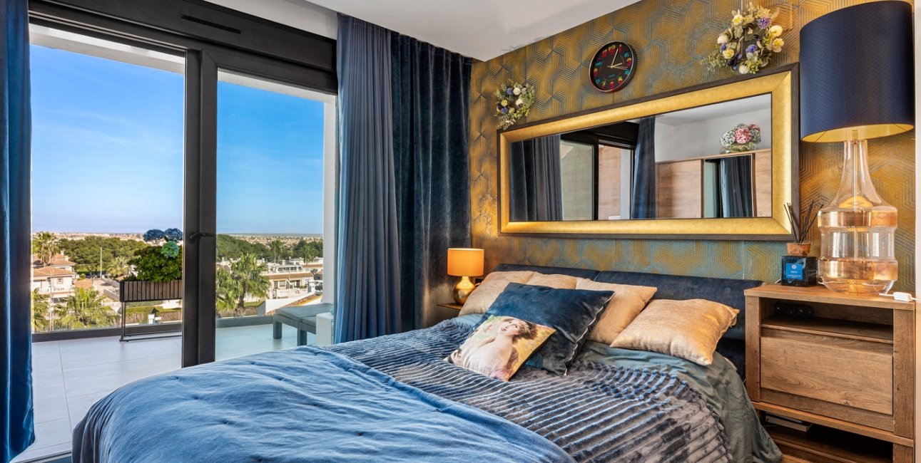 Resale - Duplex -
Orihuela Costa - Villamartin