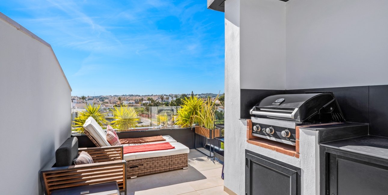 Resale - Duplex -
Orihuela Costa - Villamartin