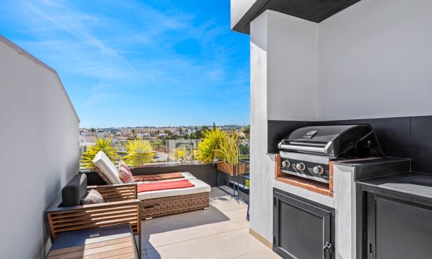 Resale - Duplex -
Orihuela Costa - Villamartin