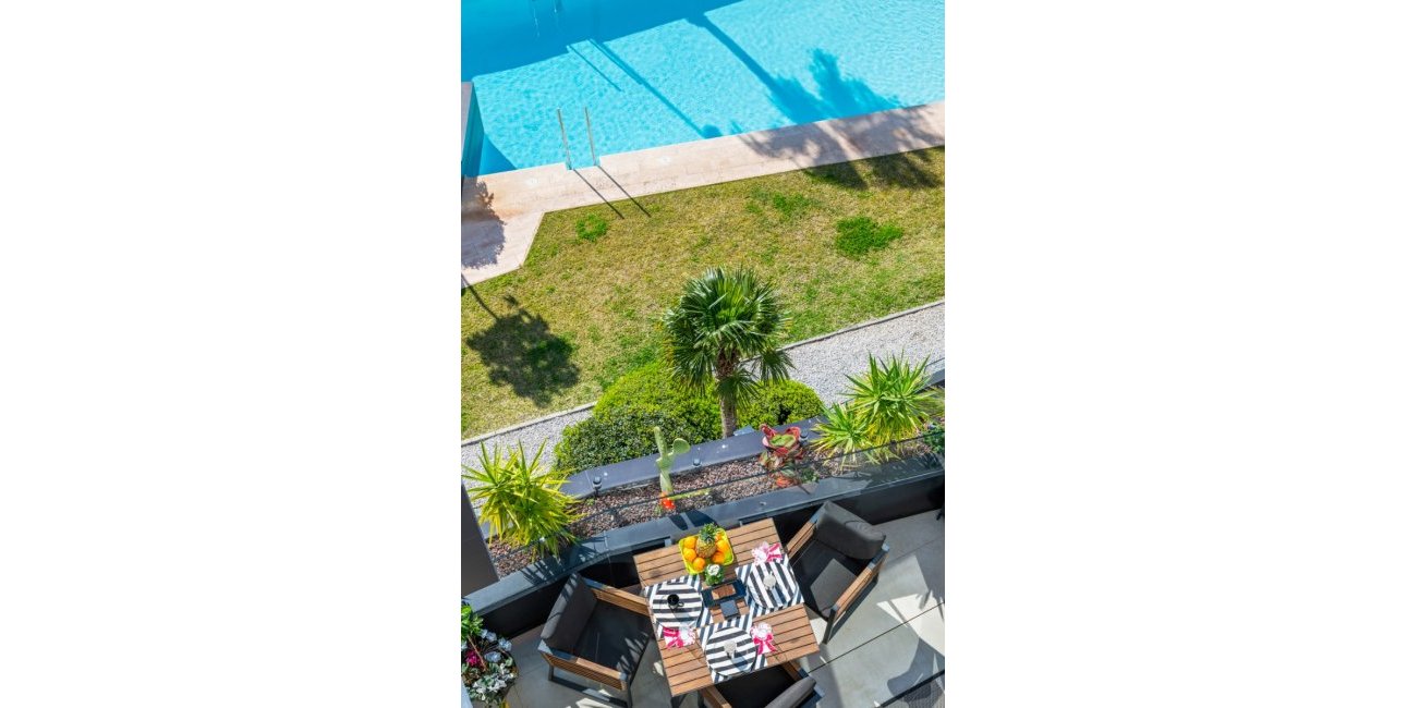 Resale - Duplex -
Orihuela Costa - Villamartin