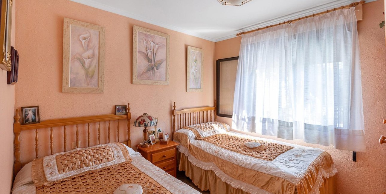 Resale - Bungalow -
Torrevieja - Torretas  - La Siesta - El Limonar