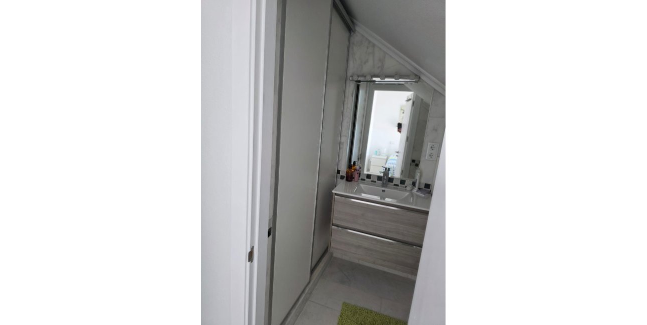 Resale - Apartment / flat -
Algorfa - La Finca Golf Resort