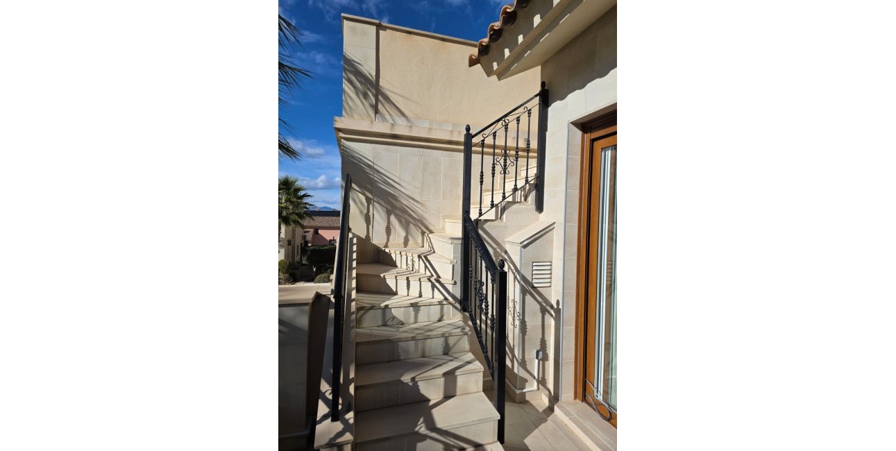 Resale - Apartment / flat -
Algorfa - La Finca Golf Resort