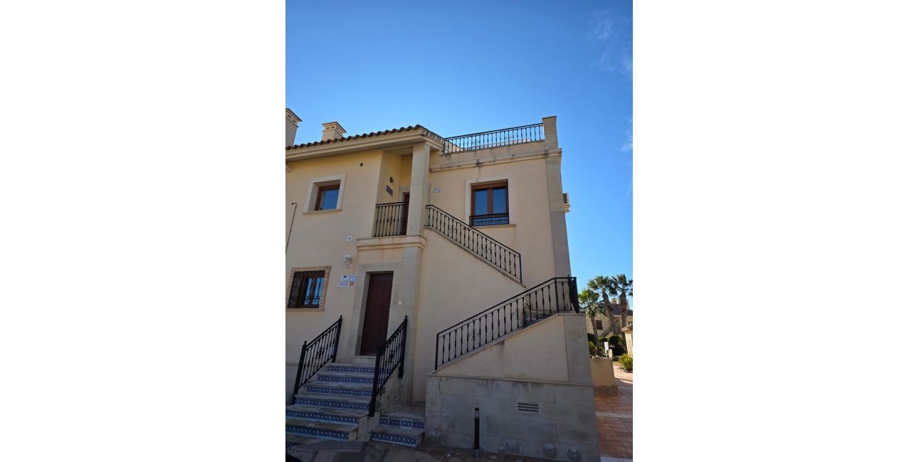 Resale - Apartment / flat -
Algorfa - La Finca Golf Resort