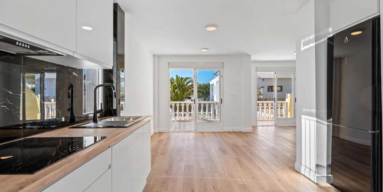 Resale - Townhouse -
Benimar - Benimar II