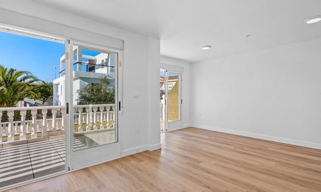 Resale - Townhouse -
Benimar - Benimar II