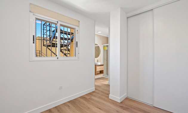 Resale - Townhouse -
Benimar - Benimar II