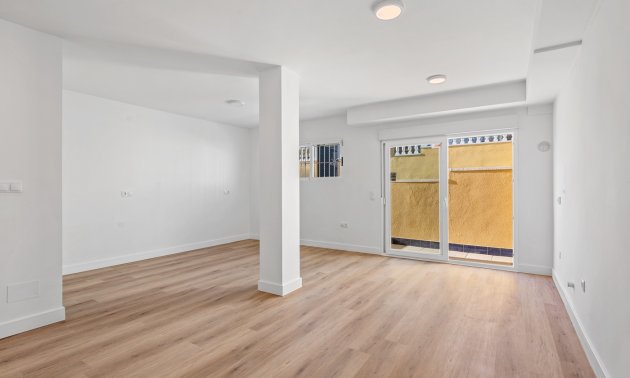 Resale - Townhouse -
Benimar - Benimar II