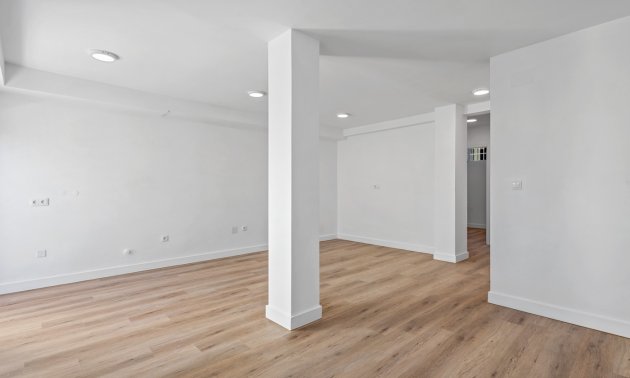 Resale - Townhouse -
Benimar - Benimar II