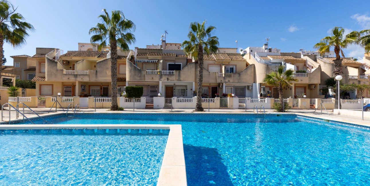 Resale - Bungalow -
Guardamar del Segura - Urbanizaciones