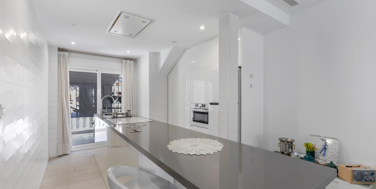 Resale - Bungalow -
Guardamar del Segura - Urbanizaciones