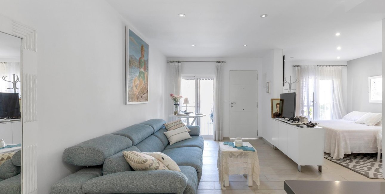 Resale - Bungalow -
Guardamar del Segura - Urbanizaciones