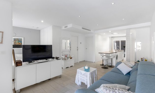 Resale - Bungalow -
Guardamar del Segura - Urbanizaciones