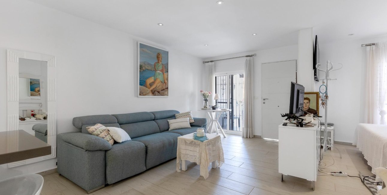 Resale - Bungalow -
Guardamar del Segura - Urbanizaciones