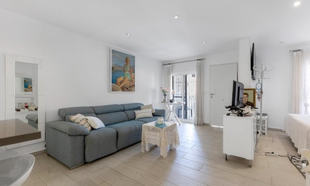 Resale - Bungalow -
Guardamar del Segura - Urbanizaciones