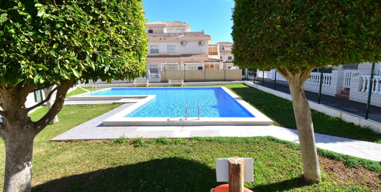 Resale - Townhouse -
Orihuela Costa - Playa Flamenca