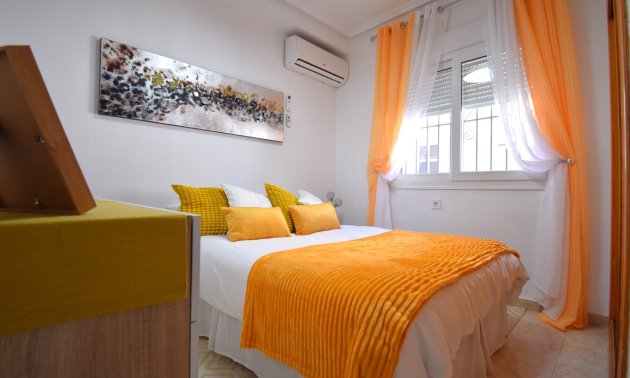 Resale - Townhouse -
Orihuela Costa - Playa Flamenca