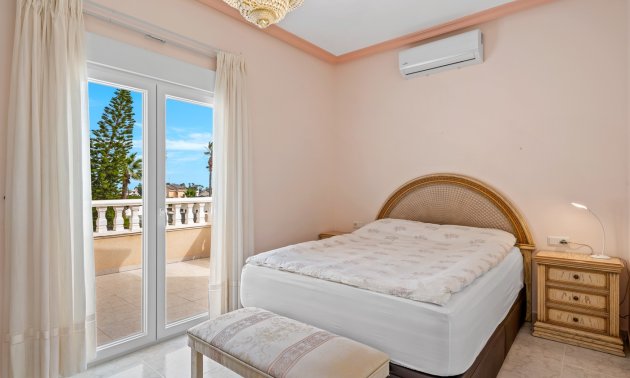 Resale - Villa -
Ciudad Quesada - Doña Pepa