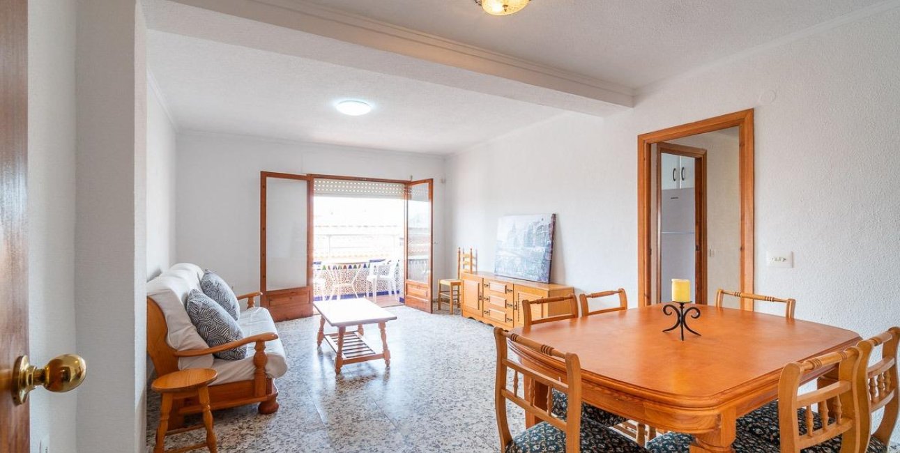 Resale - Apartment / flat -
Torrevieja - Playa de los Naufragos