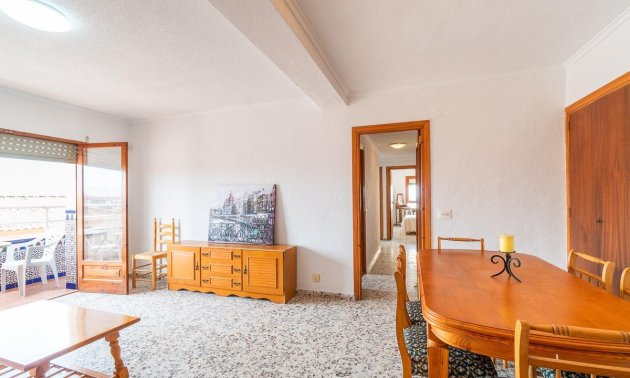 Resale - Apartment / flat -
Torrevieja - Playa de los Naufragos