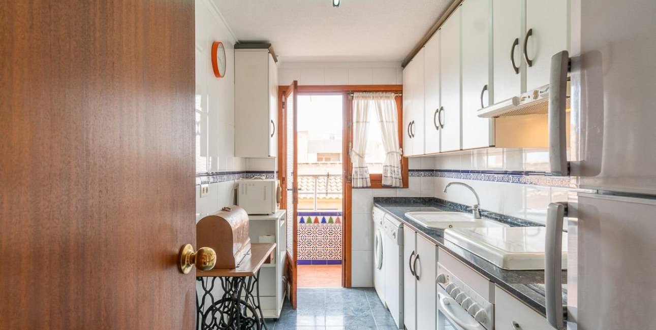 Resale - Apartment / flat -
Torrevieja - Playa de los Naufragos