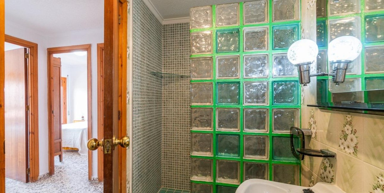 Resale - Apartment / flat -
Torrevieja - Playa de los Naufragos