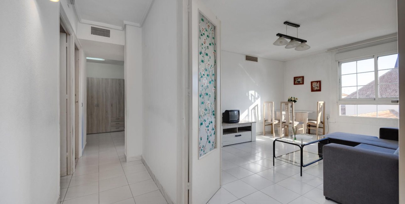 Resale - Apartment / flat -
Torrevieja - Centro