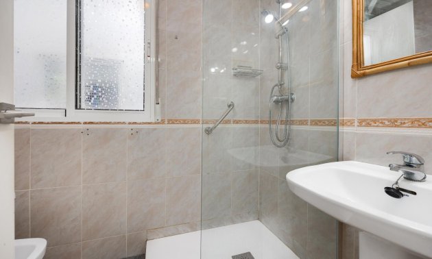 Resale - Apartment / flat -
Torrevieja - Centro