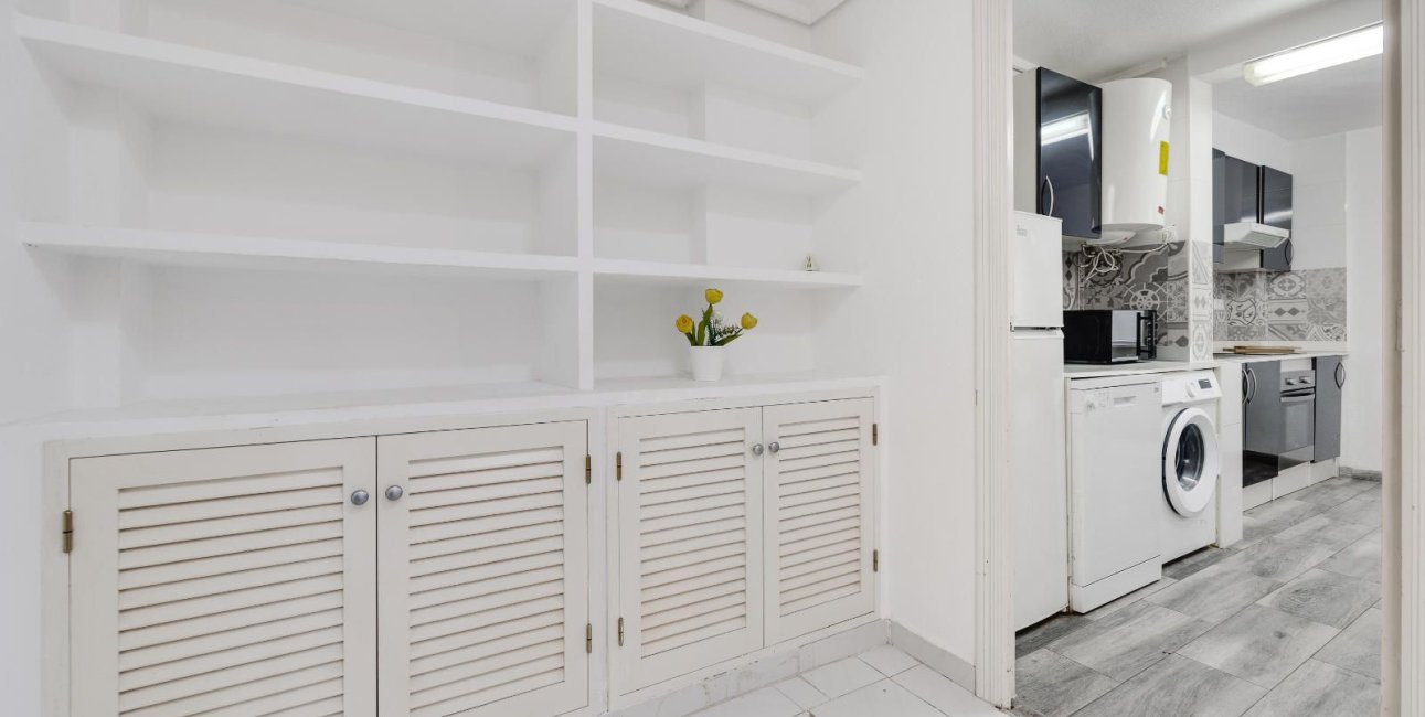 Resale - Apartment / flat -
Torrevieja - Centro