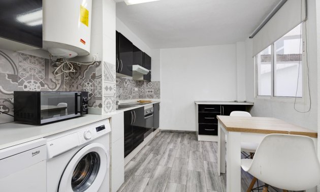 Resale - Apartment / flat -
Torrevieja - Centro