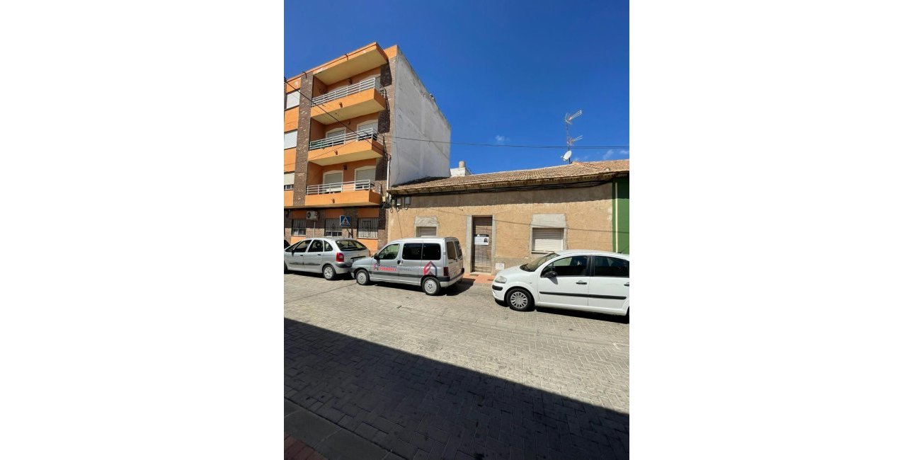 Resale - Townhouse -
Formentera del Segura - Casco urbano