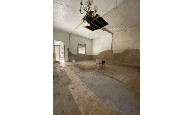 Resale - Townhouse -
Formentera del Segura - Casco urbano